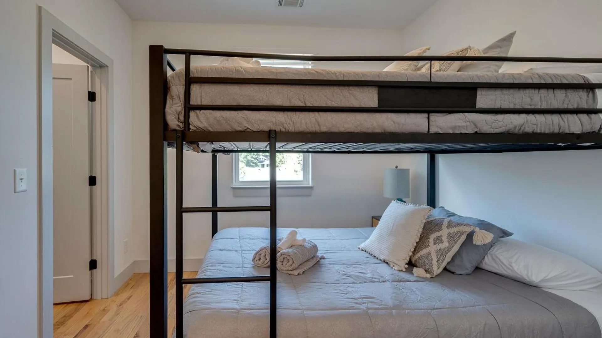Holiday home Nashville - 4908 Delaware Ave Unit G United States